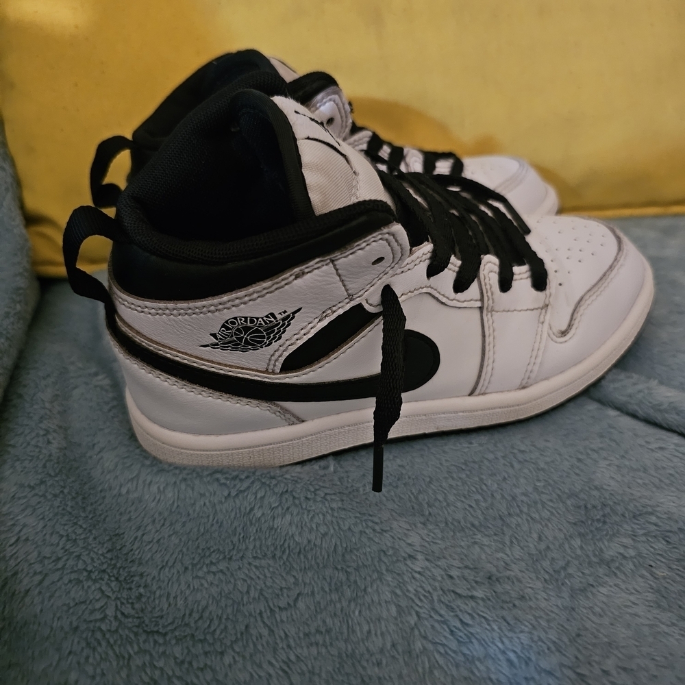 Jordan Kids Black and White High-Top Sneakers - Picture 2 of 13